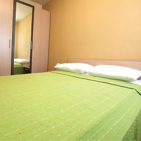 1 Bedroom Awesome In Porec Apartment Kukci