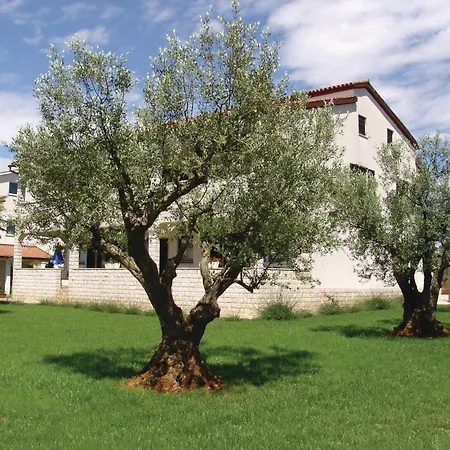1 Bedroom Awesome In Porec Kukci